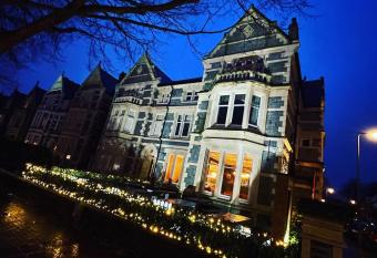 CoffiCo Hotel allows 18 year olds to book a room