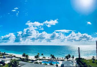 The Lookout at Coral Beach has Balcony rooms