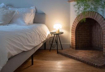 Kalande allows 18 year olds to book a room