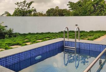 Simply MOUNTAIN Stay has Balcony rooms