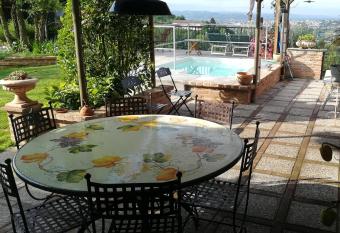 C   Nostra B&B Home Restaurant allows 18 year olds to book a room