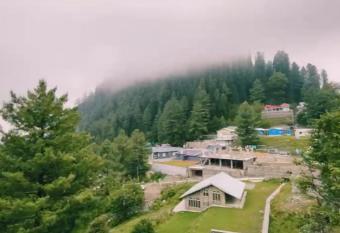 Rosewood Lodges has Balcony rooms