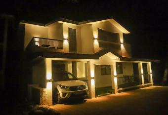 Pearl Villa has Balcony rooms