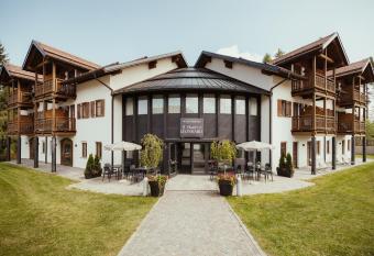 Hotel Leonard has Balcony rooms
