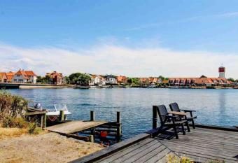 *****elegant feriebolig i hjertet af Kerteminde has Balcony rooms