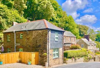 Stunning house in Picturesque village near Padstow has Balcony rooms
