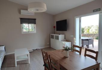 Can Costals Terraza allows 18 year olds to book a room