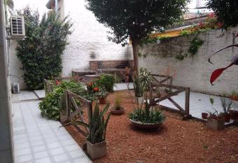 Apartamento Pichincha allows 18 year olds to book a room