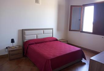 CASA RURALE IMPASTATO allows 18 year olds to book a room