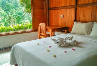 Buda s Homestay Lemukih has Balcony rooms