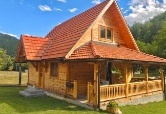 Apartmani D&S has Balcony rooms