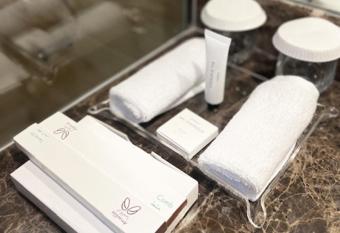 InterContinental Al Jubail Resort has rooms with a private hot tub