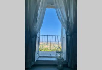 Cortona: uno sguardo sull Infinito has Balcony rooms