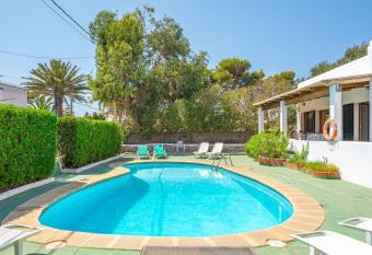 Apto Felipe 1-2 vista piscina has Balcony rooms