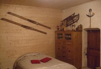 Chalet montagne 11 p Grand Massif 100 m t  l  cabine has Balcony rooms