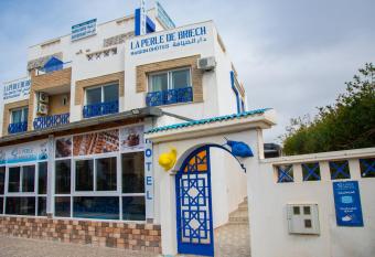 La Perle De Briech has Balcony rooms