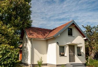 Holiday Home Navis has Balcony rooms