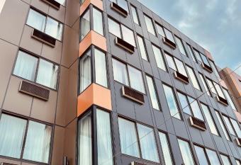 Capital Hotel Long Island City allows 18 year olds to book a room