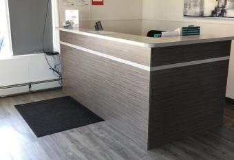 Howard Johnson by Wyndham Grande Prairie allows 18 year olds to book a room