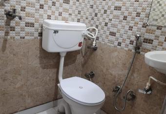 OYO Ocean s 11 allows 18 year olds to book a room