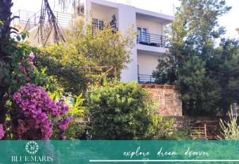 Blue Maris has Balcony rooms