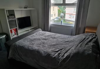 29 plum tree way allows 18 year olds to book a room