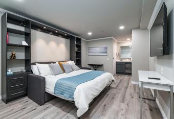 Omeo Suites allows 18 year olds to book a room