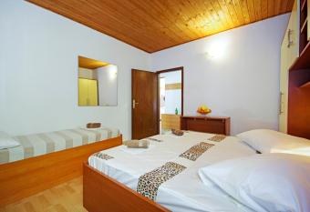 Apartmani ANDRIJA has Balcony rooms