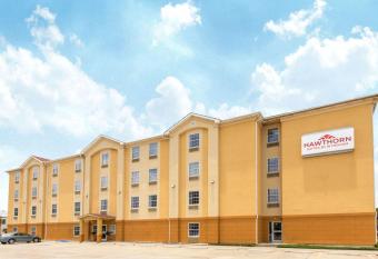 Hawthorn Extended Stay by Wyndham Corpus Christi Padre Is allows 18 year olds to book a room