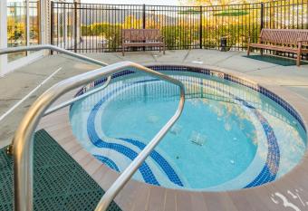 Vacation Village in the Berkshires has Balcony rooms