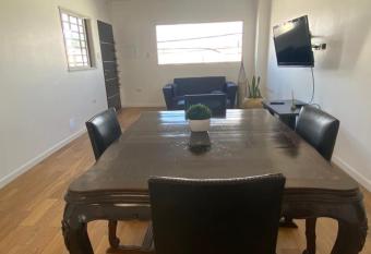 Excelente Departamento a 10 cuadras de Bv has Balcony rooms