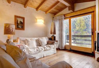 Mansarda Colarin has Balcony rooms