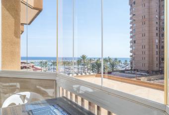 Marina view sunny apartment has Balcony rooms