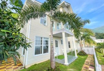 EKO STAY - Skyfall Villa has Balcony rooms