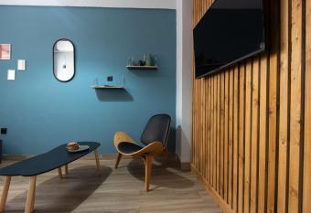 Blue Tourmaline downtown flat has Balcony rooms