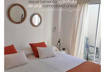 Mono ambiente amplio, luminoso y moderno con excelente ubicaci  n has Balcony rooms