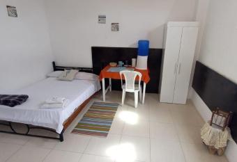 La Casa de Mike has Balcony rooms