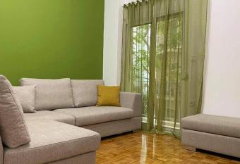 Stylish Luxury Apartment at Ampelokipi metro station has rooms with a private hot tub