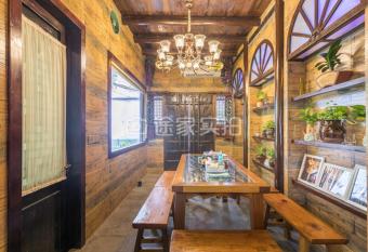 Corner Homestay Zhujiajiao has Balcony rooms