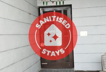 OYO 82289 Hotel Dreamz allows 18 year olds to book a room