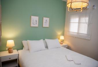            -                       has Balcony rooms