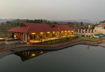 Kenisha Holiday Homes allows 18 year olds to book a room