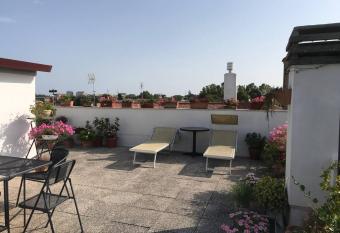 B&B RoofTop51 allows 18 year olds to book a room