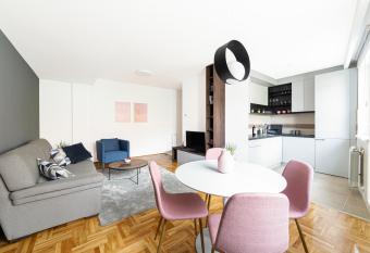 Djokic Apartments allows 18 year olds to book a room