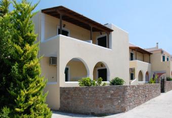 Alvi Studios has Balcony rooms