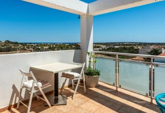 Casa Marino has Balcony rooms