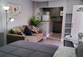 habitaci  n privada cerca de todo has Balcony rooms