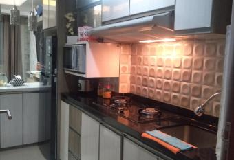 Emerald Tower apartemen by arra has Balcony rooms