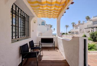 Casa Gaviotas has Balcony rooms