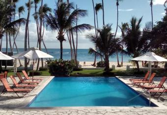 Beautiful! 2-BED BEACH FRONT CARIBBEAN GETAWAY! allows 18 year olds to book a room